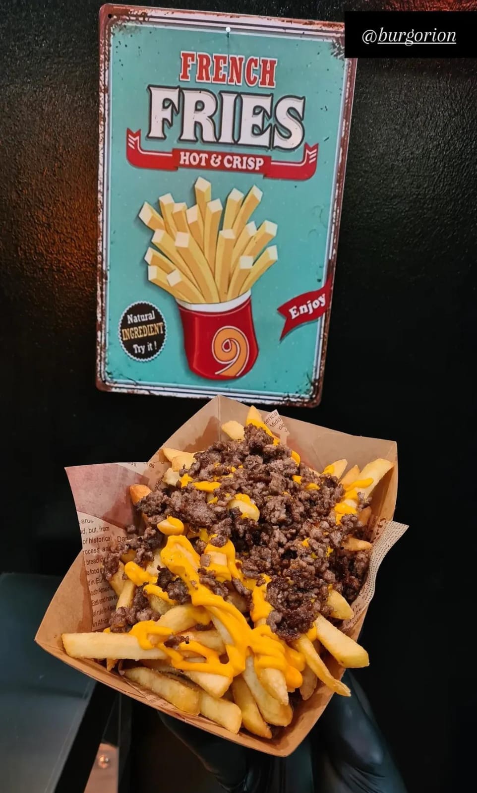 Patatine con carne e cheddar